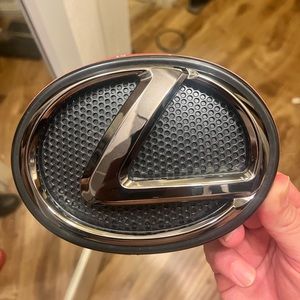 2014-15 Lexus is350 black chrome front badge
